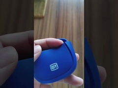 غلاف واقي لأذنيه بلوتوث